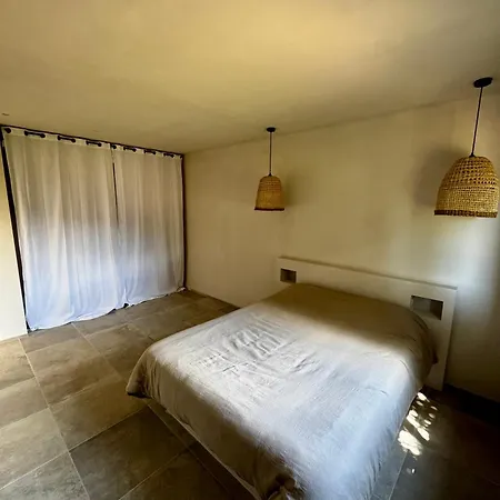 Rez-de-villa 65m2 Climatise * Propriano (Corsica)